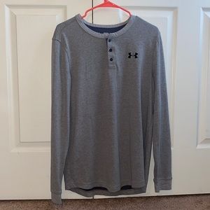 Men’s medium long sleeve shirt.